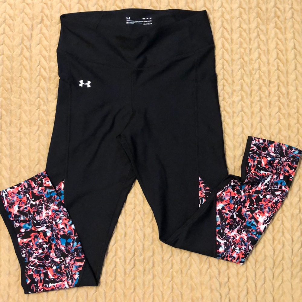 Like new UnderArmor compression HeatGear leggings